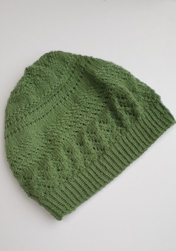 Monte Moro textured hat in green yarn